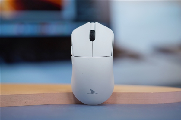 219元鼠标卷王!达摩鲨M3三模无线鼠标图赏(图2) 219元鼠标卷王!达摩鲨M3三模无线鼠标图赏(图2)