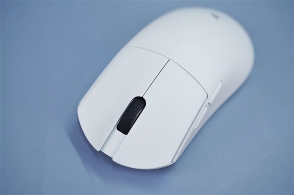 219元鼠标卷王!达摩鲨M3三模无线鼠标图赏(图7) 219元鼠标卷王!达摩鲨M3三模无线鼠标图赏(图7)