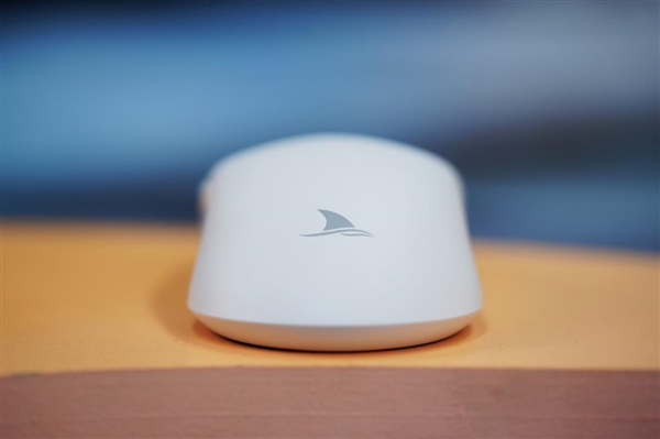 219元鼠标卷王!达摩鲨M3三模无线鼠标图赏(图9) 219元鼠标卷王!达摩鲨M3三模无线鼠标图赏(图9)