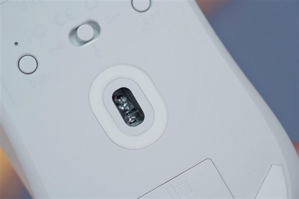 219元鼠标卷王!达摩鲨M3三模无线鼠标图赏(图14) 219元鼠标卷王!达摩鲨M3三模无线鼠标图赏(图14)