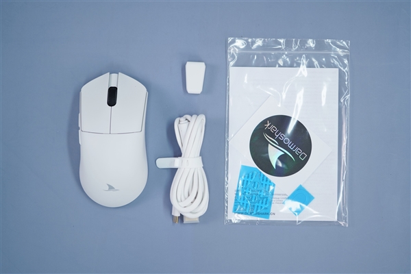 219元鼠标卷王!达摩鲨M3三模无线鼠标图赏(图22) 219元鼠标卷王!达摩鲨M3三模无线鼠标图赏(图22)